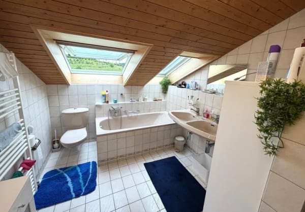 Immobilie in Büsingen am Hochrhein - ETAGENWOHNUNG mit 2 Bädern, 2 Balkonen, 1 Terrasse, Keller, Stellplatz... - Bild 0
