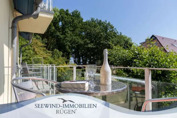 Immobilie in Mönchgut - Maisonette-Wohnung mit seitlichem Wasserblick und privatem Strandzugang in Lobbe auf der Insel Rügen - Bild 0