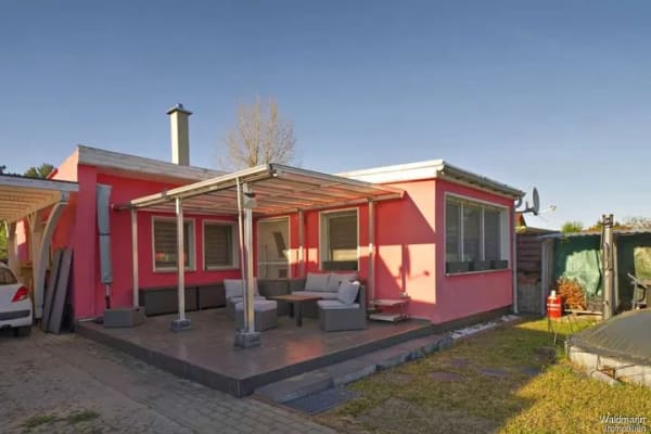 Immobilie in Nuthe-Urstromtal - Freizeit Bungalow in Seenähe, Carport, Kamin , Küche, Bad, Wintergarten, 2 Zimmer, große Terrasse, P - Bild 0