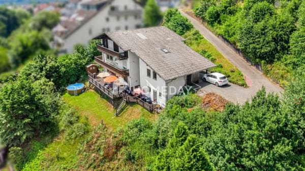 Immobilie in Cölbe - Toller Fernblick inklusive: Drei Wohnungen in charmanter Hanglage von Cölbe - Bild 0