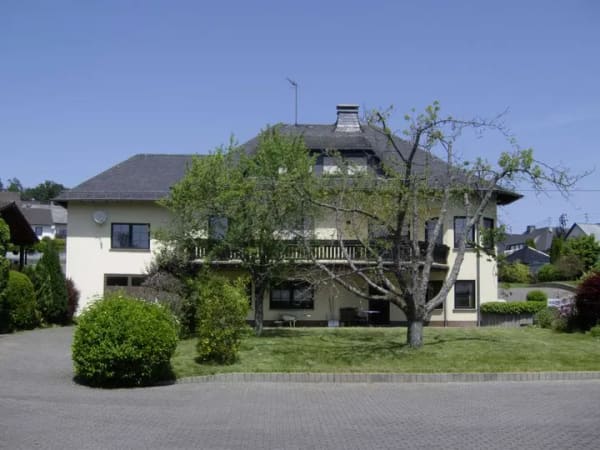 Immobilie in Blankenrath - Großzügiges Einfamilienhaus mit großem Hof und möglicher Einliegerwohnung - Bild 0