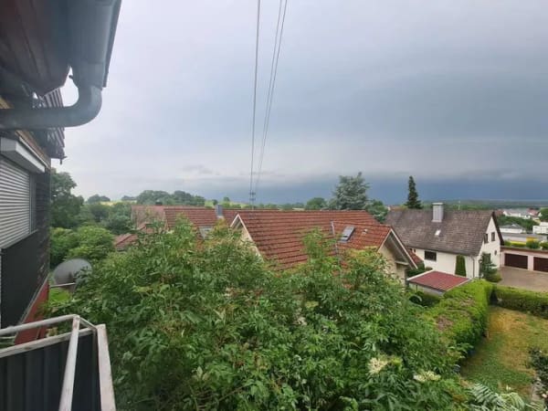 Immobilie in Aach - Attraktives Mehrfamilienhaus mit Panoramablick in Aach im Hegau - ideale Kapitalanlage! - Bild 2