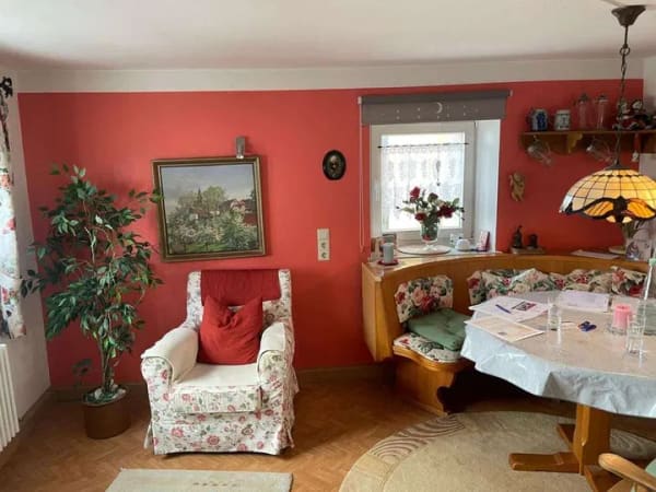 Immobilie in Hohenstein - Tolles Einfamilienhaus mit Scheune, Garage und Balkon - Bild 2