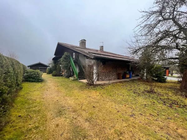 Immobilie in Spiegelau - Architektonisches Landhaus in idyllischer Waldrandlage – Wohnen auf höchstem Niveau - Bild 3