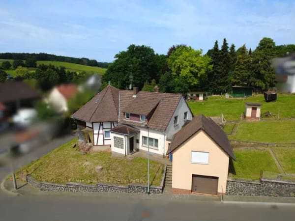 Immobilie in Kirtorf - Ein Zuhause mit Geschichte – Historischer Charme und vielfältige Gestaltungsmöglichkeiten - Bild 1