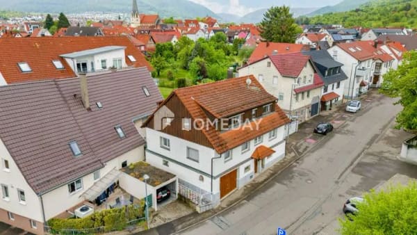 Immobilie in Dettingen an der Erms - Wohnen oder Vermieten: Zweifamilienhaus mit ca. 195 m² Wohnfläche und flexiblem Nutzungspotenzial - Bild 2