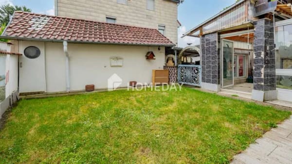 Immobilie in Dettingen an der Erms - Wohnen oder Vermieten: Zweifamilienhaus mit ca. 195 m² Wohnfläche und flexiblem Nutzungspotenzial - Bild 4