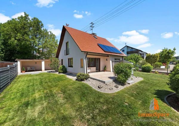 Immobilie in Adelsried - *EINZIEHEN & SOFORT WOHLFÜHLEN! - DAS PERFEKTE HAUS FÜR PAARE ODER KLEINE FAMILIEN* - Bild 0