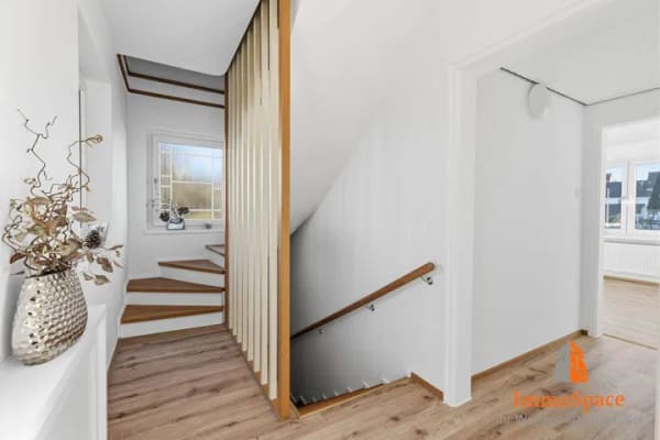 Immobilie in Adelsried - *EINZIEHEN & SOFORT WOHLFÜHLEN! - DAS PERFEKTE HAUS FÜR PAARE ODER KLEINE FAMILIEN* - Bild 4