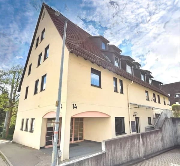 Immobilie in Ehningen - DG Wohnung mit Loggia - Südausrichtung, offene Küche, TG-Stellplatz - Bild 0