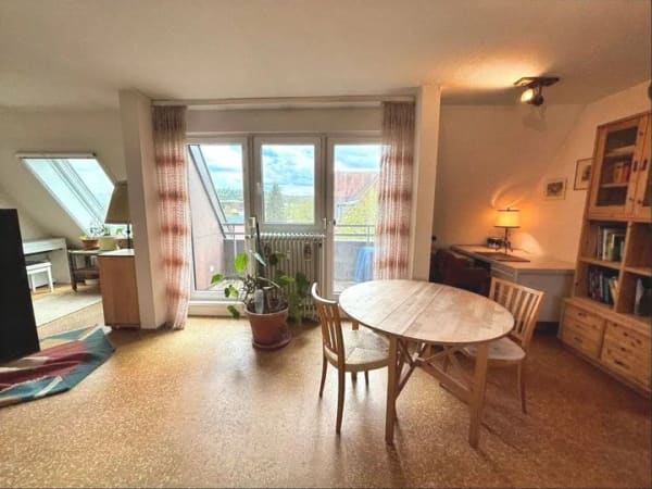 Immobilie in Ehningen - DG Wohnung mit Loggia - Südausrichtung, offene Küche, TG-Stellplatz - Bild 2
