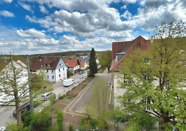 Immobilie in Ehningen - DG Wohnung mit Loggia - Südausrichtung, offene Küche, TG-Stellplatz - Bild 3