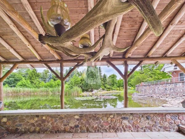Immobilie in Gollenberg - Schlossgefühl. Zwei Häuser. Ein eigener Seeteich + Terrassenblick - Bild 4