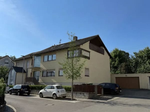 Immobilie in Veitsbronn - Mehrfamilienhaus mit Entwicklungspotential  - Bild 0