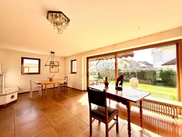 Immobilie in Sasbach am Kaiserstuhl - Ihr Familientraum am Kaiserstuhl - Freistehendes Einfamilienhaus mit großem Garten - Bild 2