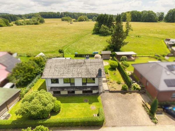 Immobilie in Steinebach an der Wied - Ruhe und Natur! Ihr neues Zuhause mit gepflegtem Garten in idyllischer Lage - Bild 1