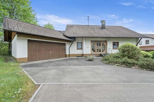 Immobilie in Nusplingen - Zweifamilienhaus mit Wintergarten in Nusplingen - Bild 1