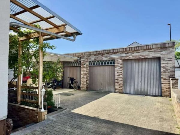 Immobilie in Philippsburg - Zweifamilienhaus mit verschiedenen Nutzungsmöglichkeiten in Philippsburg-Rheinsheim - Bild 2