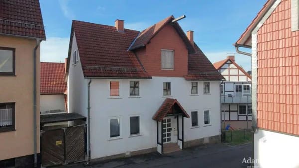 Immobilie in Naumburg - Preissenkung! Schönes Einfamilienhaus im Stadtkern von Naumburg, mehr Freizeit statt Gartenarbeit - Bild 1