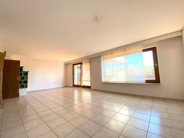 Immobilie in Berglen - Imposantes 2-Fam.-Haus mit Einliegerwohnung, 2 Garagen, Garten und überwältigender Aussicht - Bild 3