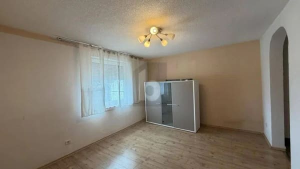 Immobilie in Aalen - ZUHAUSE IN RUHIGER LAGE UND MIT AUSBAUPOTENZIAL - Bild 4
