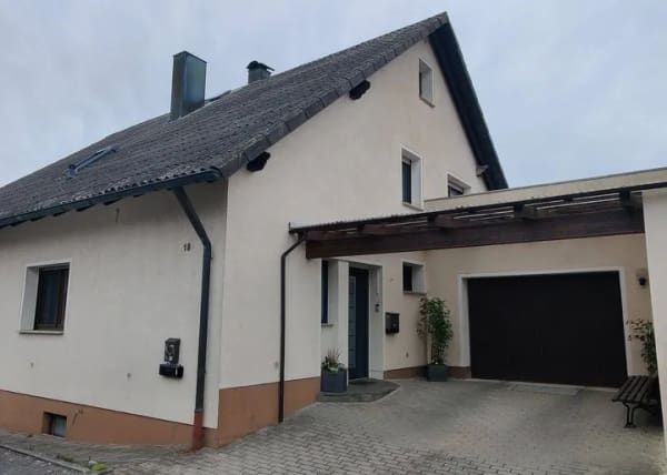 Immobilie in Schonungen - Großzügiges Zweifamilienhaus mit Einliegerwohnung, großem Garten und zahlreichen Modernisierungen in Schonungen-Abersfeld - Bild 0