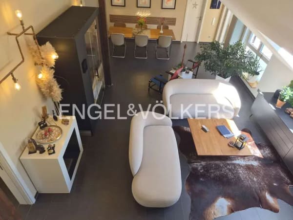 Immobilie in Kirchentellinsfurt - Luxuriöse Dachetage mit EBK, Balkon, Garage und Carport • Hochwertige Materialien in exklusivem W... - Bild 1