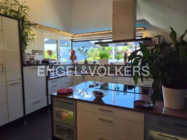 Immobilie in Kirchentellinsfurt - Luxuriöse Dachetage mit EBK, Balkon, Garage und Carport • Hochwertige Materialien in exklusivem W... - Bild 4