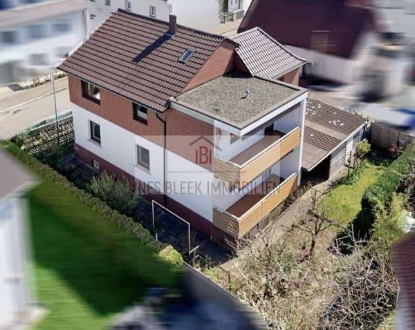 Immobilie in Deizisau - Großes Zwei- oder Einfamilienhaus mit Fernwärme und viel Freiraum - Bild 1