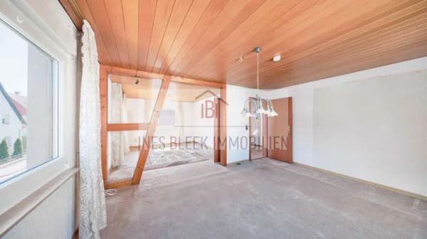 Immobilie in Deizisau - Großes Zwei- oder Einfamilienhaus mit Fernwärme und viel Freiraum - Bild 4