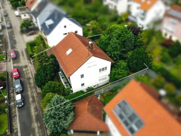 Immobilie in Reichenbach an der Fils - Wohnen, vermieten, weiterentwickeln: solides Mehrfamilienhaus mit Potenzial, Doppelgarage und Garten - Bild 2