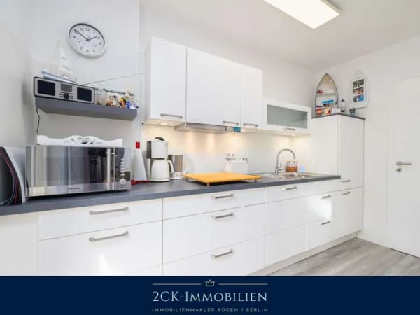 Immobilie in Mönchgut - Middelhagen: 2-Zimmer-Wohnung (39 m²) mit Süd-Terrasse und Garten. Erst- oder Zweitwohnsitz möglich! - Bild 2
