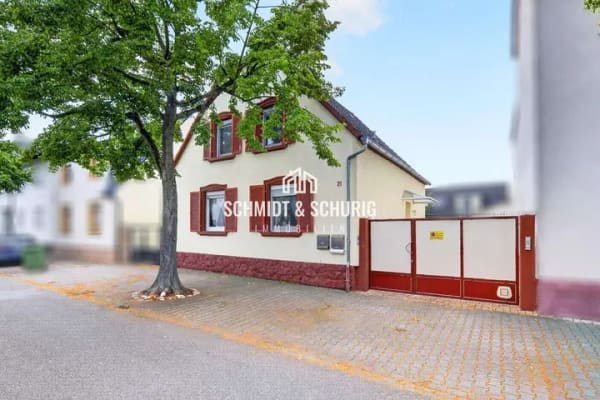Immobilie in Waghäusel - Vermietetes Einfamilienhaus in gewachsener Wohnlage – solide Basis mit Gestaltungspotenzial - Bild 0