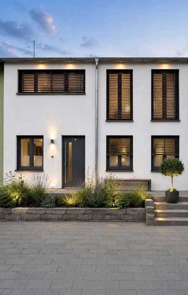 Immobilie in Wiltingen - Modern.Silvoll.Einladend. Das Traumhaus mit unverbaubaren Blick auf die Weinberge!  - Bild 0