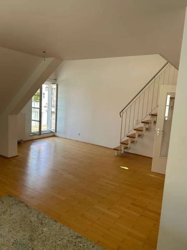 Immobilie in Egmating - Außergewöhnliche 3-Zimmer-DG-Galerie-Wohnung "Schloß Egmating" - Bild 3