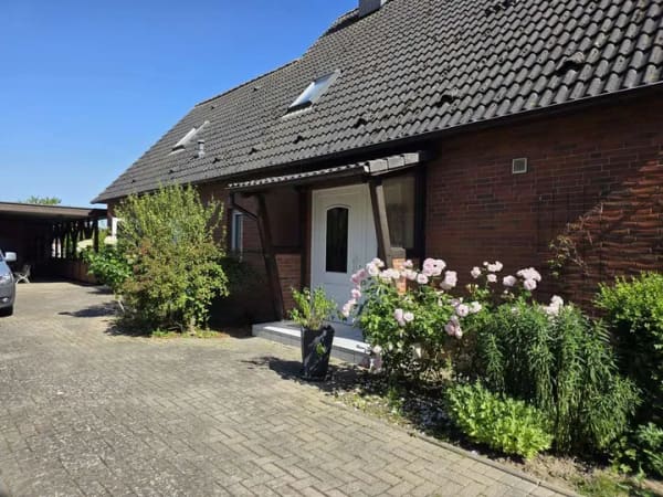 Immobilie in Jürgenshagen - Charmantes Einfamilienhaus mit Einliegerwohnung und großzügigen Nutzflächen - Bild 0