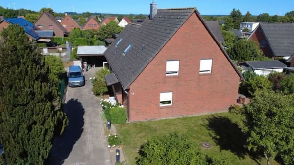 Immobilie in Jürgenshagen - Charmantes Einfamilienhaus mit Einliegerwohnung und großzügigen Nutzflächen - Bild 2