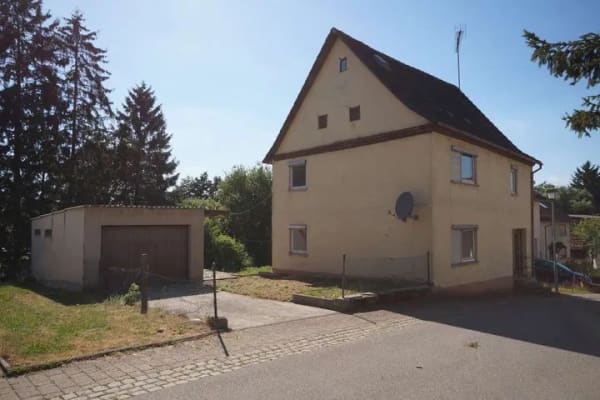 Immobilie in Pfedelbach - Sanierungsbedürftiges Einfamilienhaus in sehr guter Lage von Windischenbach! - Bild 1