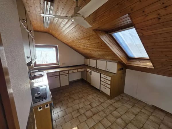 Immobilie in Ilsfeld - Viel Platz für den Alltag in diesem Zweifamilienhaus in Ilsfeld - Bild 2
