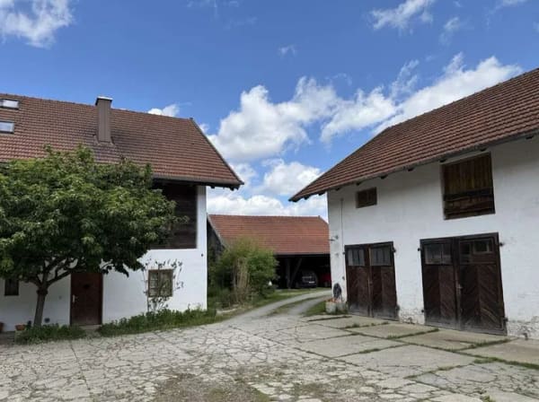 Immobilie in Johanniskirchen - Historisches Rottaler Stockhaus in idyllischer Natur- und Weilerlage - Bild 2