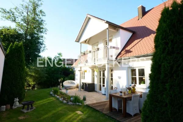 Immobilie in Sulzemoos - Familienfreundliches Einfamilienhaus mit Doppelgarage und sonnigem Garten - Bild 0