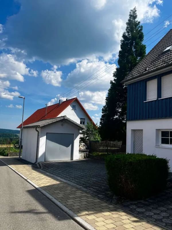 Immobilie in Winterlingen - Freistehendes Einfamilienhaus mit großem Garten - Bild 2