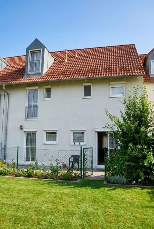 Immobilie in Neubiberg - Zum Wohlfühlen: charmantes Familienhaus mit Potenzial in Neubiberg, Garten & Garage - Bild 1