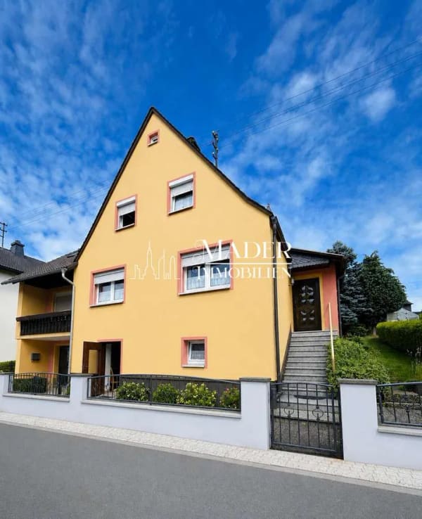 Immobilie in Teuschnitz - Gepflegtes Einfamilienhaus in naturnaher Lage - Bild 0