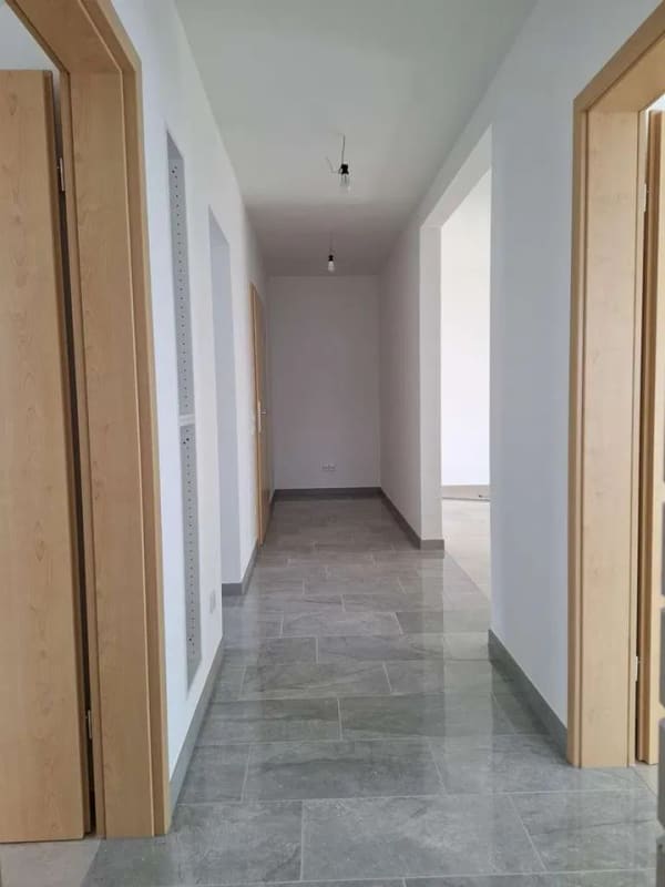Immobilie in Albershausen - Helle 3 Zimmer Wohnung im 1.OG in Albershausen  **ohne Makler** - Bild 2