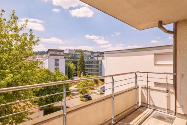 Immobilie in Winnenden - Barrierefreie 4 Zimmerwohnung mit modernisiertem Tageslichtbad und Garage - Bild 2
