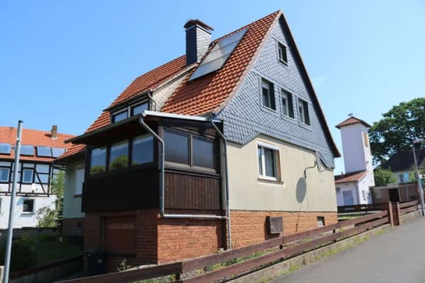 Immobilie in Homberg - Gepflegtes Ein- bis Zweifamilienhaus mit Wintergarten, Doppelgarage und Sauna -KEINE KÄUFERPROVISION- - Bild 0