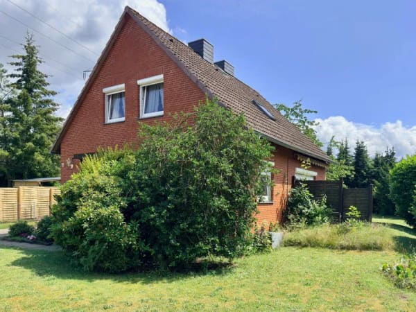 Immobilie in Reppenstedt - Freistehendes Einfamilienhaus mit großem Garten und Doppelgarage in Reppenstedt - Bild 2