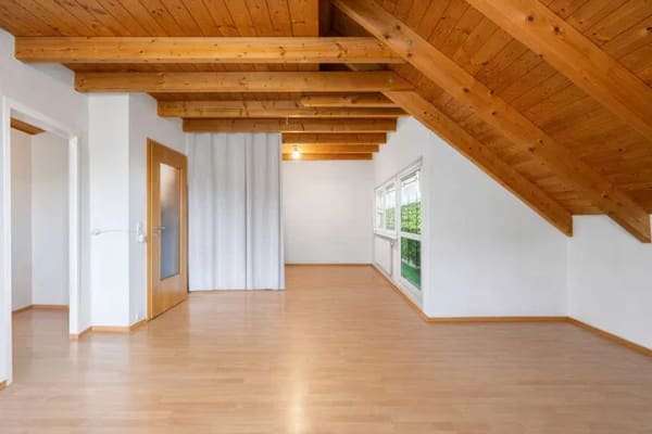 Immobilie in Aulendorf - Maisonettewohnung mit Weitblick – ruhige Lage und langfristig vermietet - Bild 0