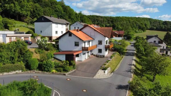 Immobilie in Schenklengsfeld - Wohnen wie andere Urlaub machen - Bild 3